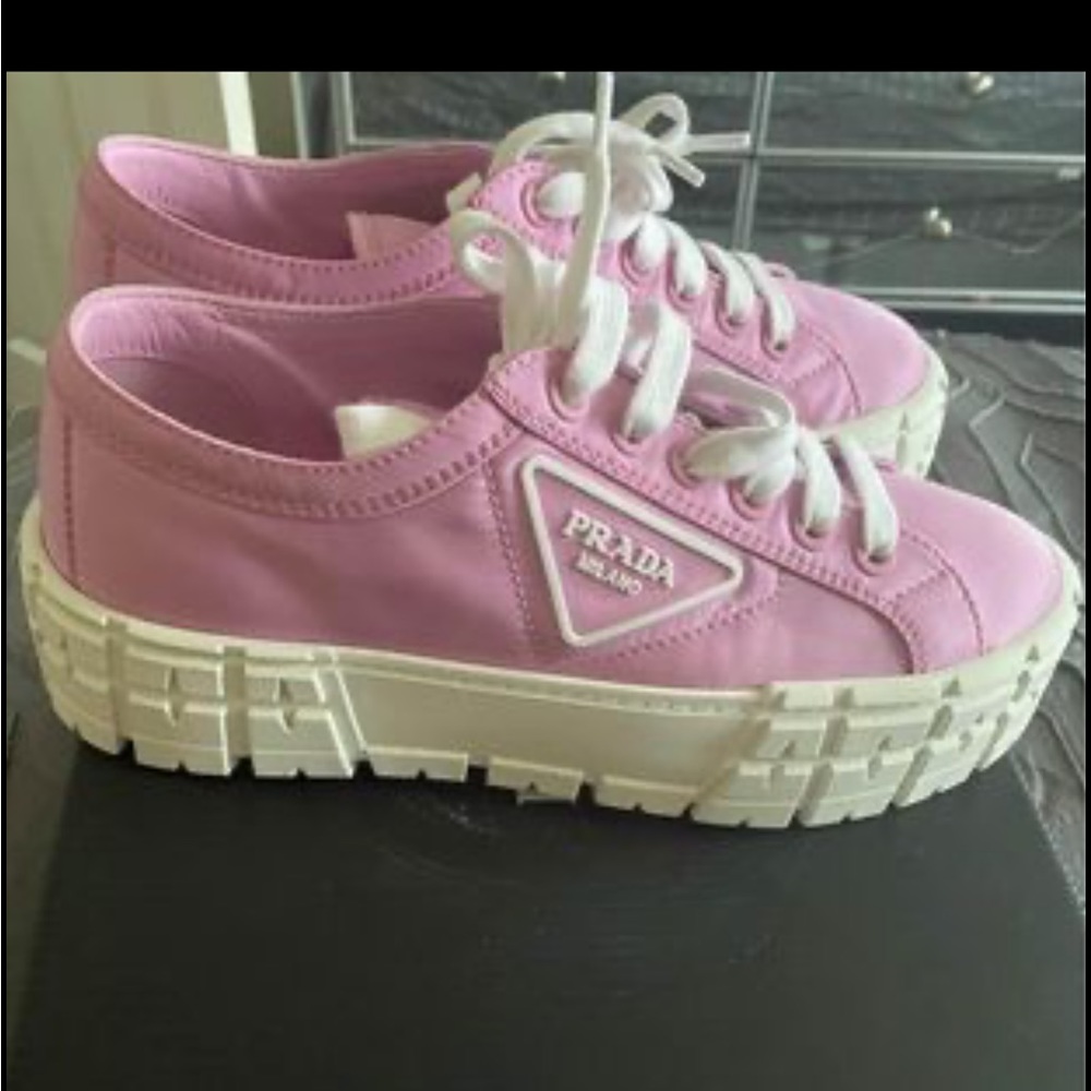 Brand new in Box pink Prada Sneakers 💯% AUTHENTIC